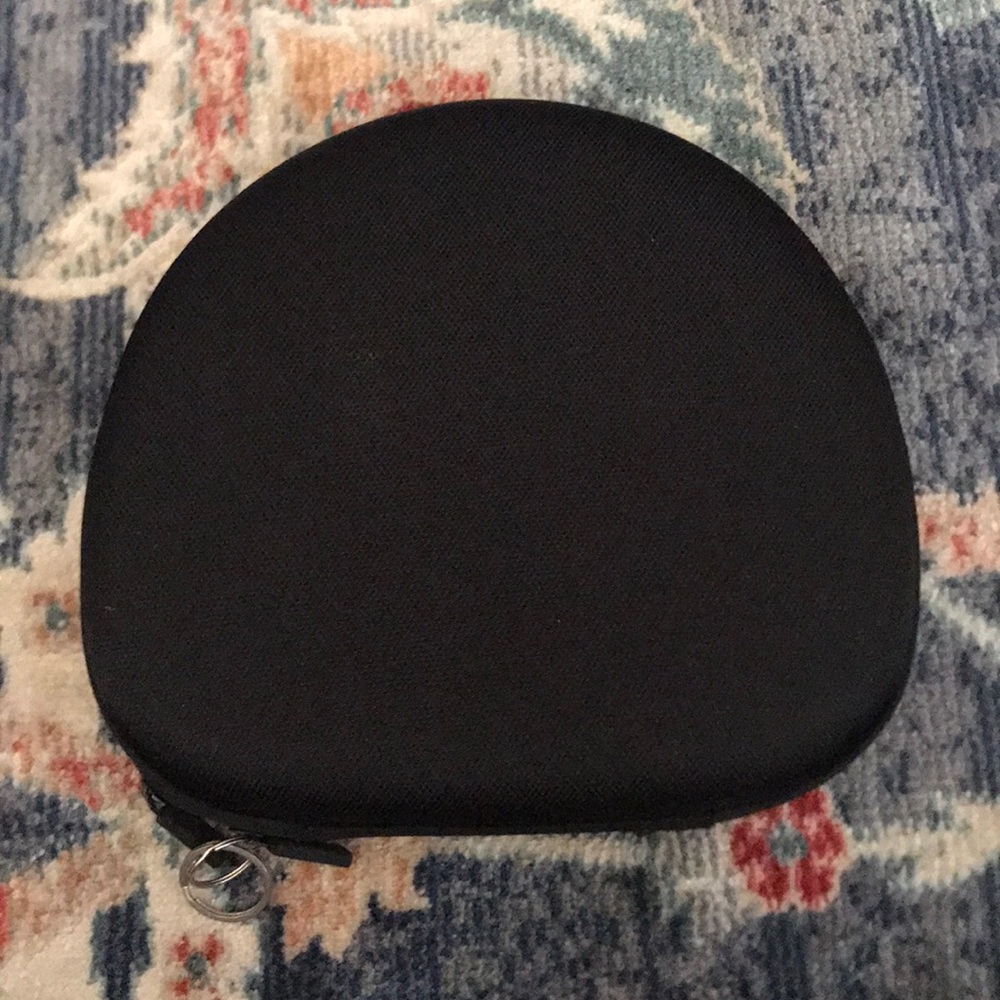Universal Headphone Case